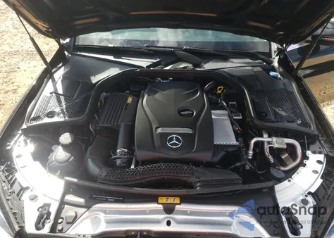 2016 Mercedes-Benz C 300 из США, поврежденный, VIN 55SWF4JB5GU145111